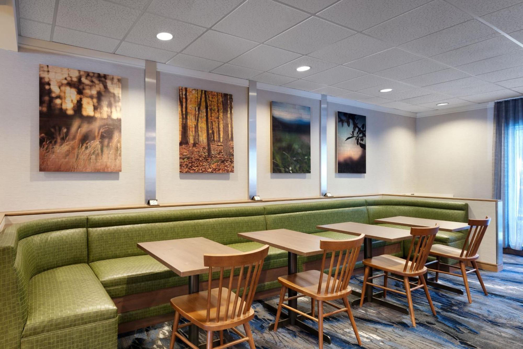 Hotel Fairfield & By Marriott 3*